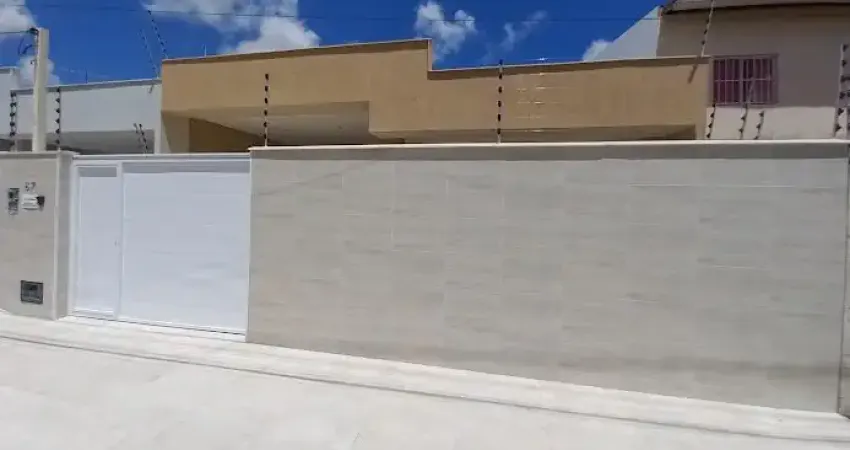 Casa com 131m2 - 03 quartos, sendo 01 em Emaus, Parnamirim RN