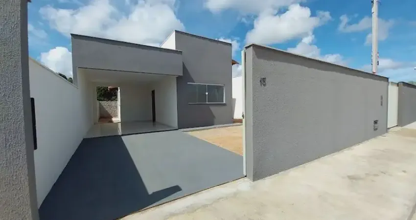 Casa com 02 quartos, sendo 01 suíte na Região de Parnamirim RN