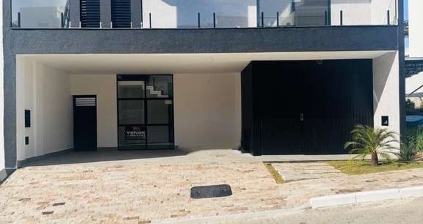 Linda casa em Condomínio fechado!