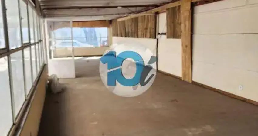 CASA 3 QUARTOS SENDO 1 SUÍTE E GALPÃO- ATERRADO VR, Aterrado, Volta Redonda - RJ