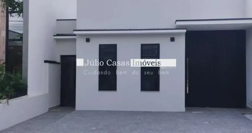 Casa térrea em Condomínio à venda com 03 quartos