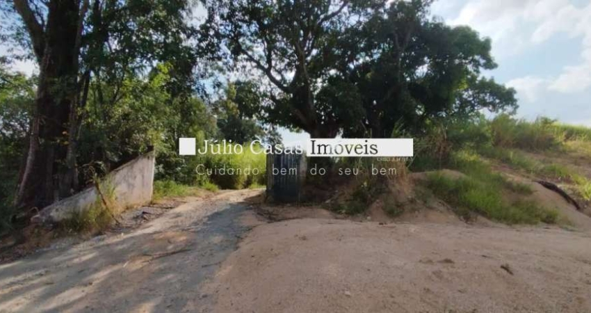 Área à venda na Estrada José Celeste