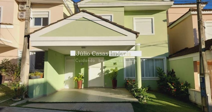 Casa em Condomínio com 4 quartos