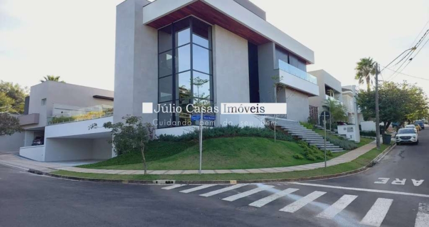 Casa a venda em condomínio com 4 suítes