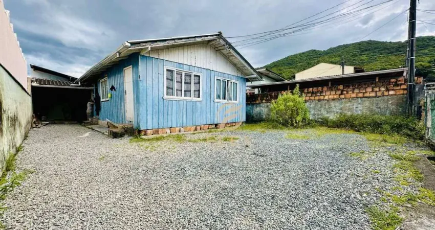 Venda: terreno com casa de madeira e 3 kitnets - fazenda - itajaí/sc
