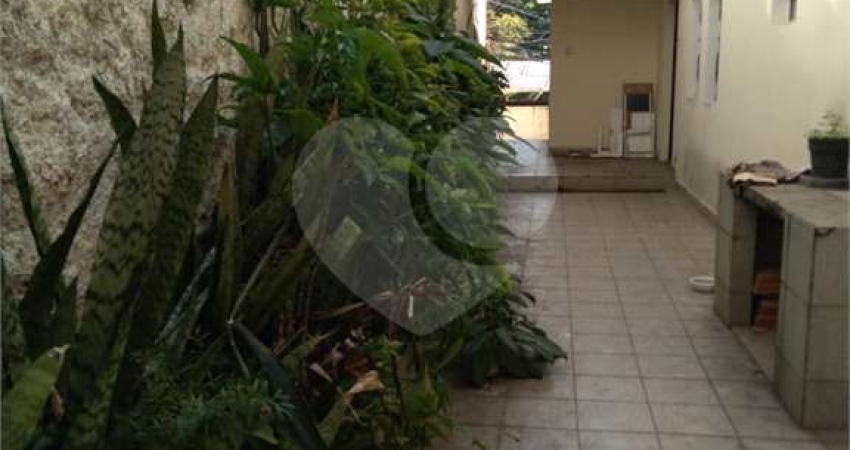 Sobrado com 3 quartos à venda em Santa Teresinha - SP
