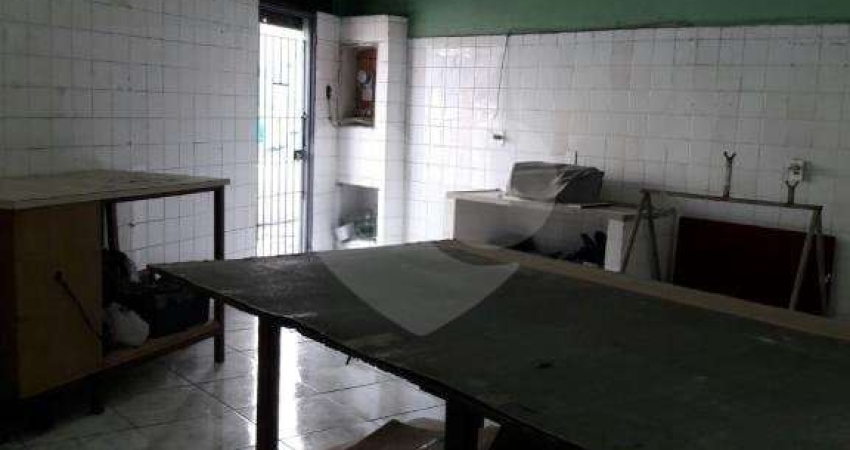 Prédio inteiro com 5 quartos à venda em Vila Romero - SP
