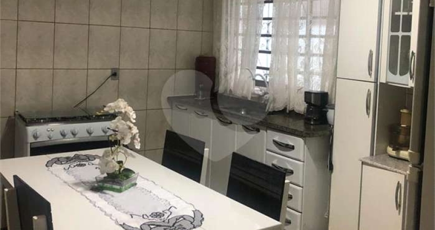 Casa com 2 quartos à venda na Avenida Madame Curie, Jardim Dourado, Guarulhos