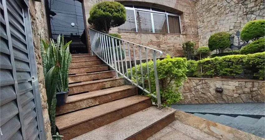 Casa com 3 quartos à venda na Rua Emílio Rodrigues, Vila Paiva, São Paulo