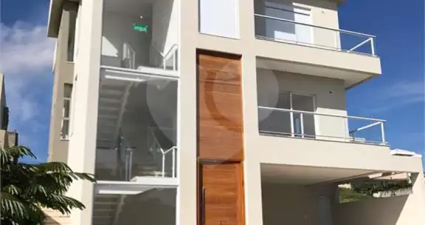 Condomínio com 4 quartos à venda em Jardim Do Golf I - SP