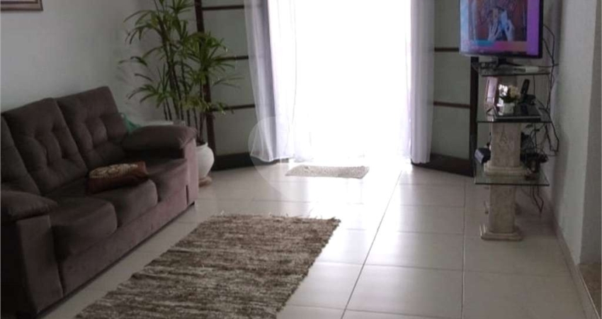 Sobrado com 4 quartos à venda em Jardim Peri - SP
