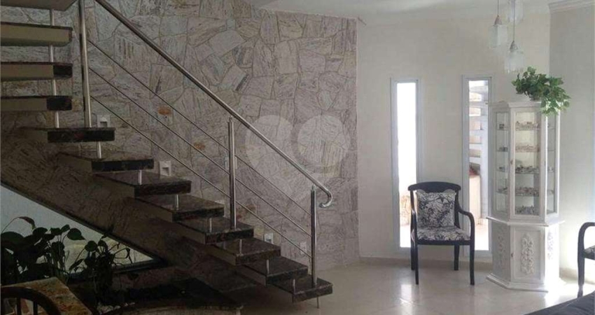 Casa com 4 quartos à venda em Solemar - SP