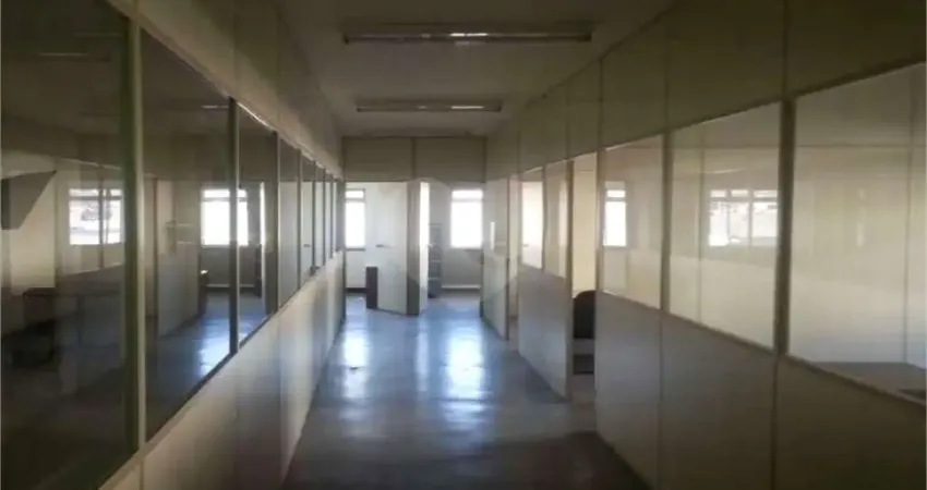 Prédio inteiro à venda em Vila Marieta - SP