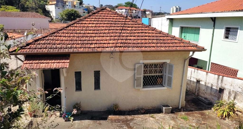 Casa térrea com 3 quartos à venda em Horto Florestal - SP