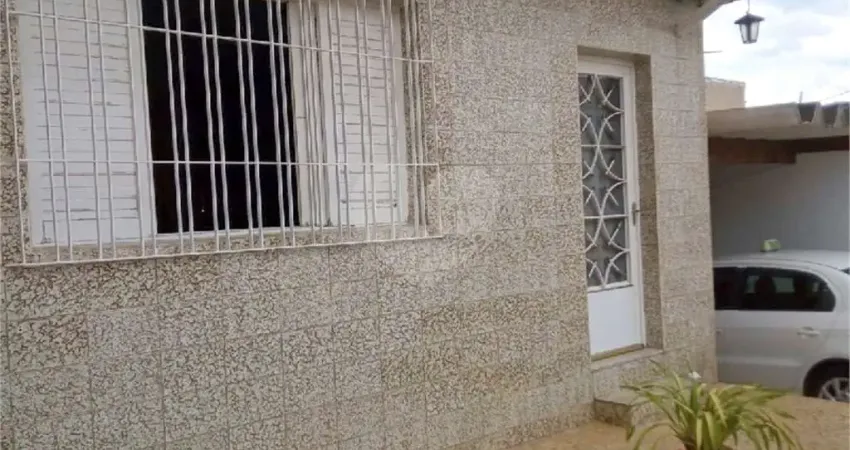 Casa térrea com 3 quartos à venda em Vila Francos - SP