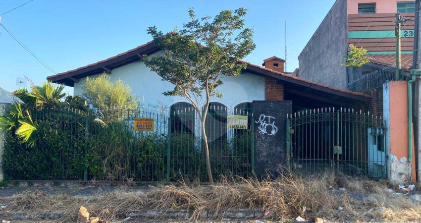 Casa térrea com 2 quartos à venda em Jardim Maristela - SP