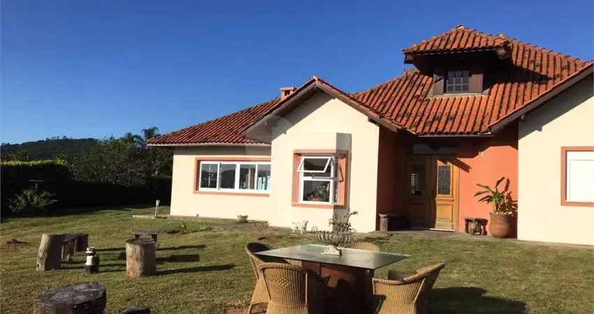 Casa em condomínio fechado com 3 quartos à venda na São Pedro, Roseira, Mairiporã