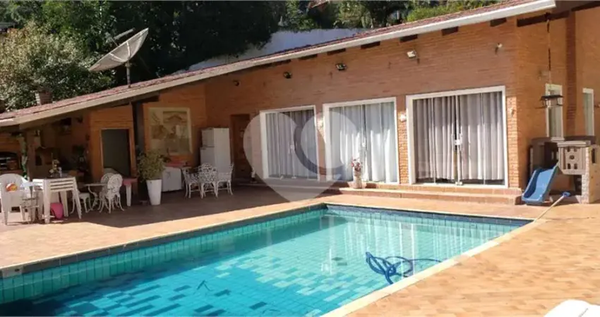 Casa em condomínio fechado com 4 quartos à venda na Das Gaivotas, Caraguatá, Mairiporã
