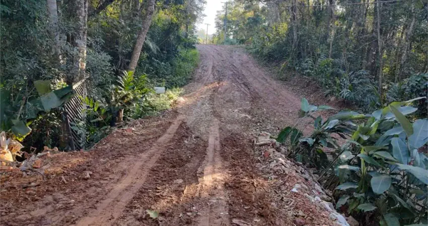 Terreno à venda na Santos, Serra da Cantareira, Mairiporã