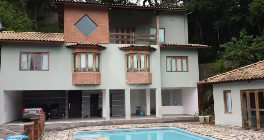 Casa em condomínio fechado com 3 quartos à venda na Das Gaivotas, Serra da Cantareira, Mairiporã