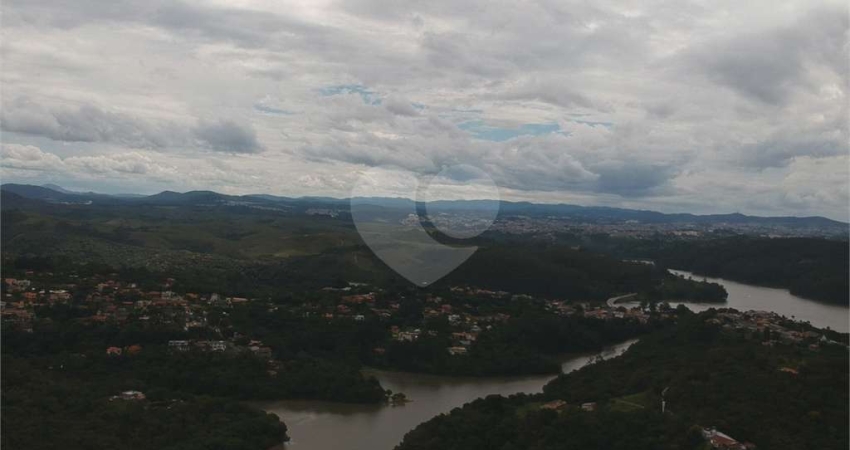 Condomínio com 4 quartos à venda em Vila Machado - SP