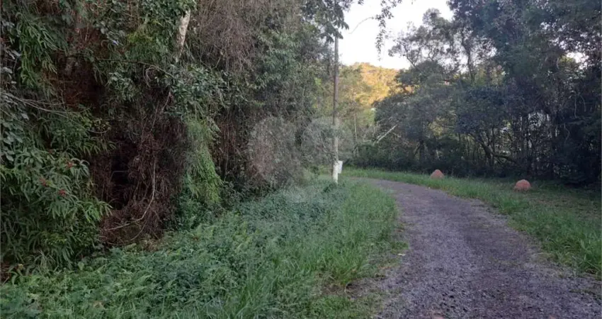 Casa em condomínio fechado à venda na Caraguatá, Cumbari, Mairiporã