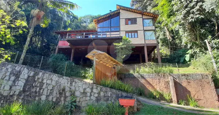 Casa em condomínio fechado com 3 quartos à venda na Vereador Belarmino Pereira De Carvalho, Serra da Cantareira, Mairiporã