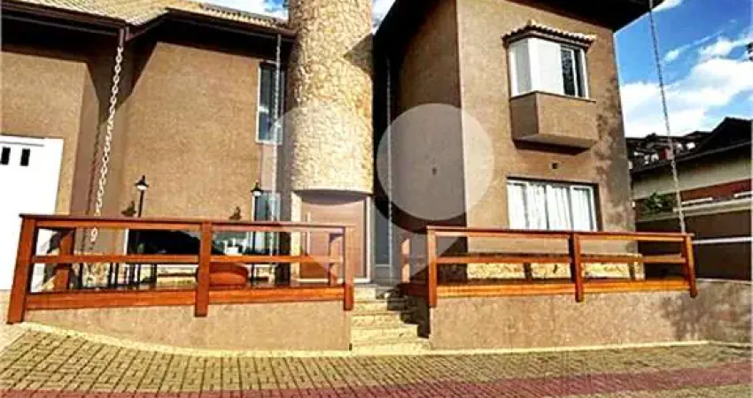 Casa em condomínio fechado com 4 quartos à venda na São Pedro, Serra da Cantareira, Mairiporã
