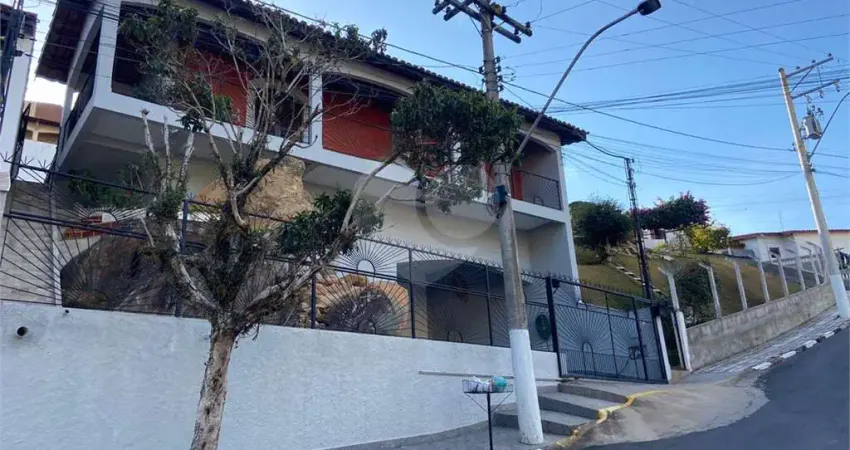 Casa com 4 quartos à venda na José Oscar Brushini Da Silveira, Centro, Serra Negra