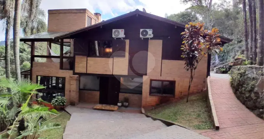 Casa com 3 quartos à venda na Dinamarca, Serra da Cantareira, Mairiporã