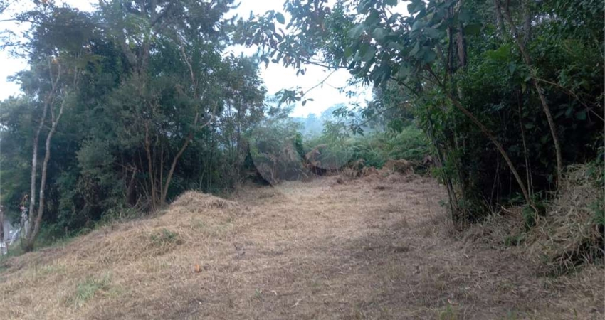 Terreno à venda na Henrique Silva De Sá, Jardim Samambaia, Mairiporã