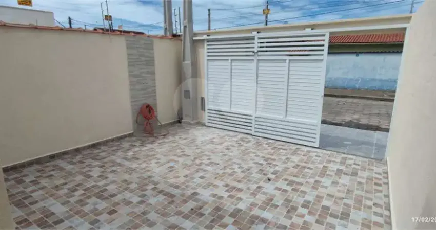Casa térrea com 2 quartos à venda em Balneário Laranjeiras - SP
