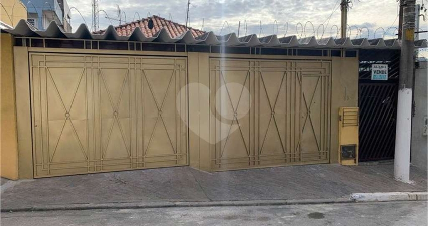 Casa térrea com 3 quartos à venda em Jardim Peri - SP