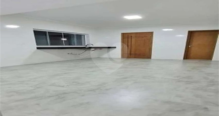 Sobrado com 3 quartos à venda em Vila Mazzei - SP