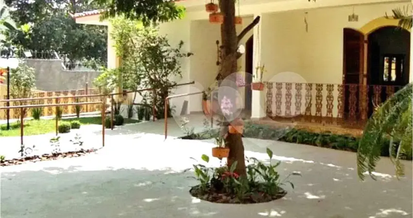 Casa comercial à venda em Horto, São Paulo