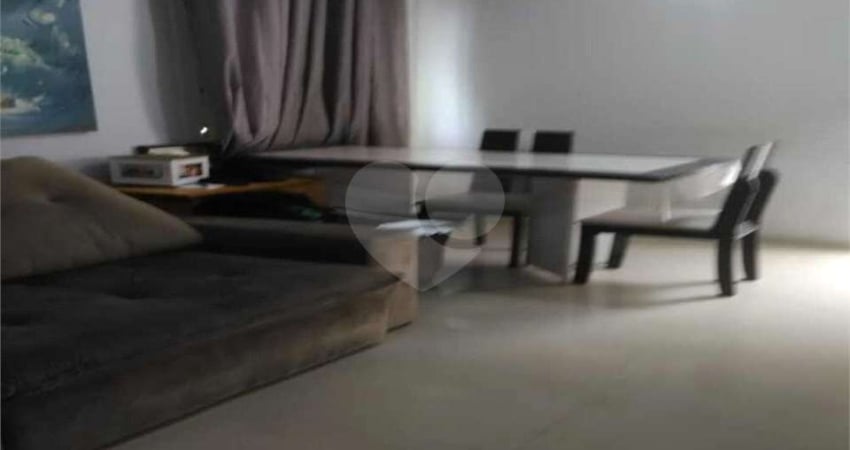 Condomínio com 3 quartos à venda em Jaraguá - SP