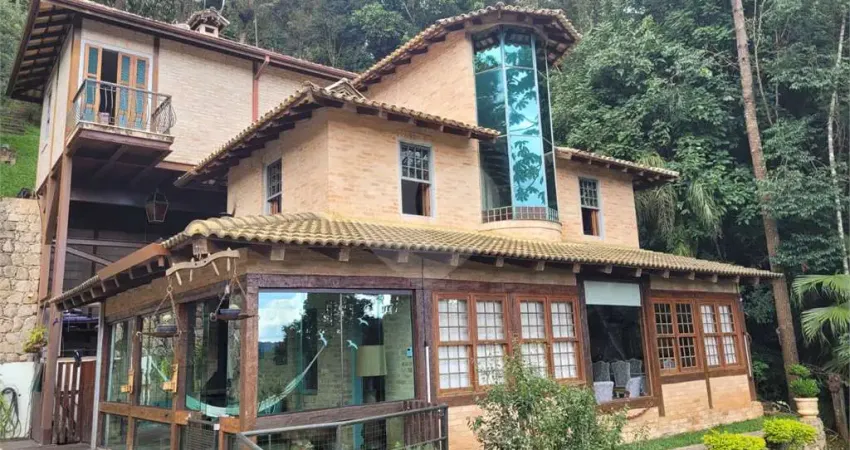 Casa com 3 quartos à venda na Dos Jasmins, Serra da Cantareira, Mairiporã