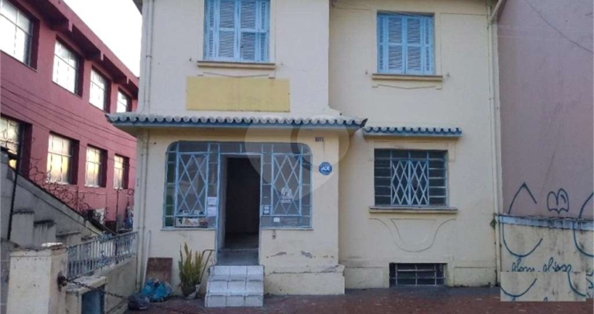 Prédio inteiro com 5 quartos à venda ou para locação em Água Fria - SP