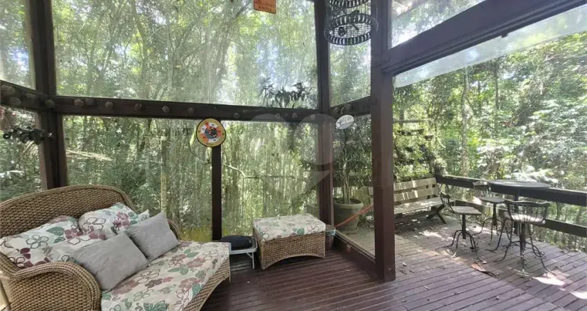 Casa em condomínio fechado com 2 quartos à venda na Das Gaivotas, Serra da Cantareira, Mairiporã