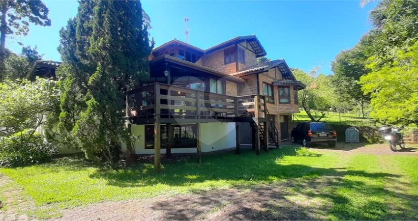 Sobrado com 3 quartos à venda em Roseira - SP