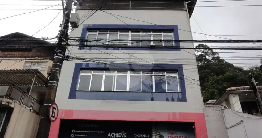 Prédio inteiro à venda em Tremembé - SP
