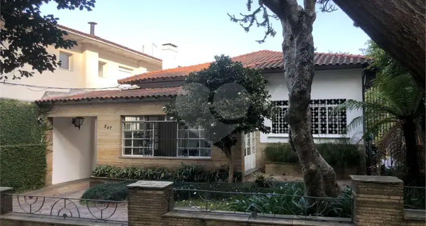 Casa com 5 quartos à venda na Rua Traipu, Pacaembu, São Paulo