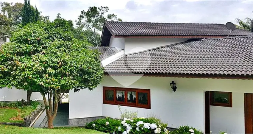 Casa em condomínio fechado com 4 quartos à venda na Das Gaivotas, Caraguatá, Mairiporã