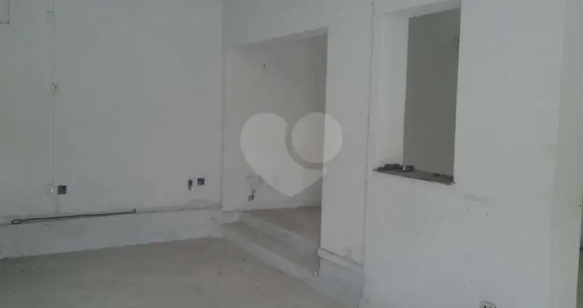 Casa comercial à venda na Avenida Doutor Antônio Maria Laet, 373, Parada Inglesa, São Paulo