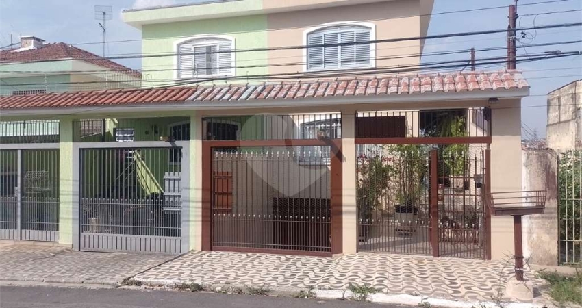 Sobrado com 3 quartos à venda em Parque Casa De Pedra - SP