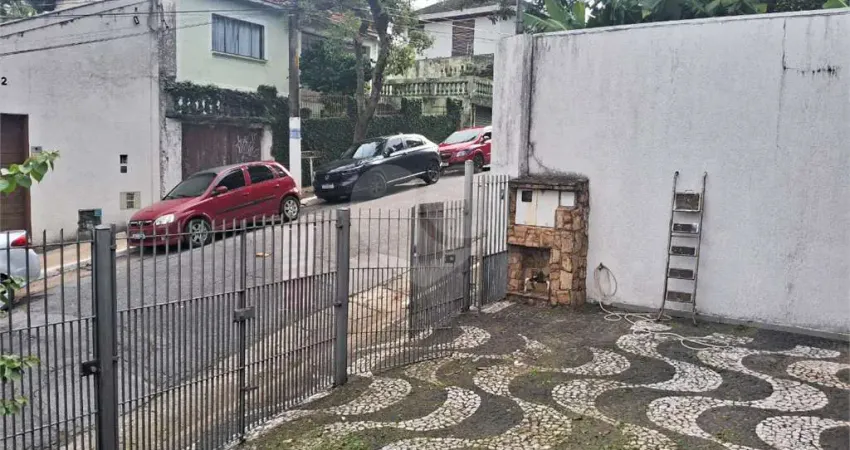 Casa térrea com 3 quartos à venda em Vila Albertina - SP