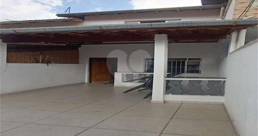 Casa com 3 quartos à venda na Vicente Da Costa Abreu, Campo Limpo, São Paulo