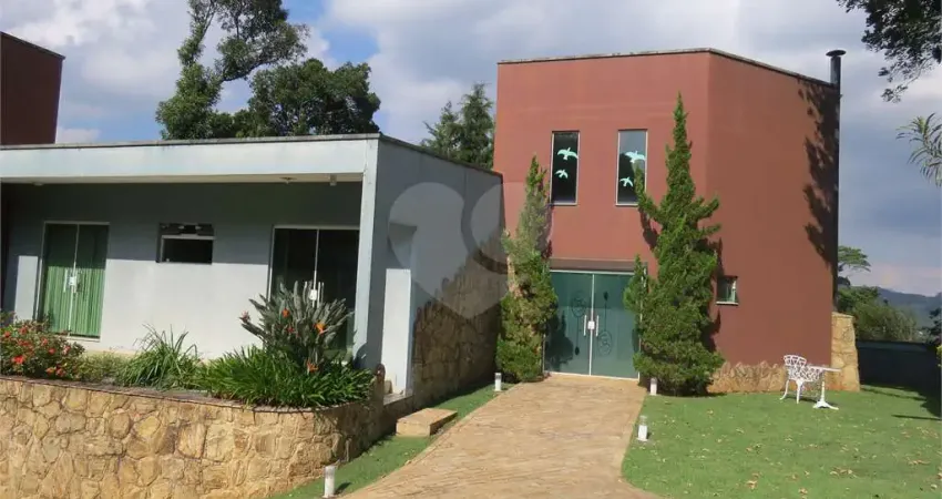 Casa em condomínio fechado com 3 quartos à venda na Serra da Cantareira, Mairiporã