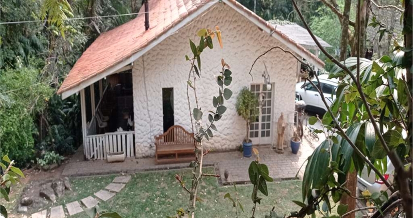 Casa térrea com 3 quartos à venda em Roseira - SP