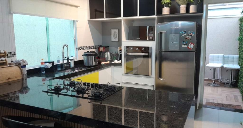 Sobrado com 3 quartos à venda em Vila Prado - SP